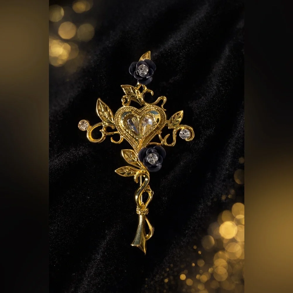 Heart Floral Brooch with Crystals Vintage Style